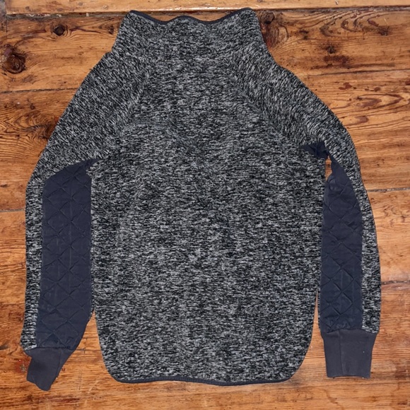 Abercrombie & Fitch Asymmetrical Snap-Up Fleece - Picture 11 of 12